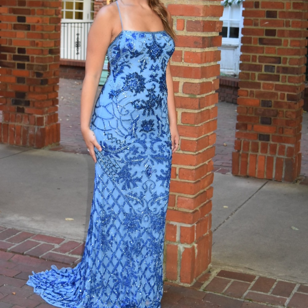 Stunning Sherri Hill prom dress.